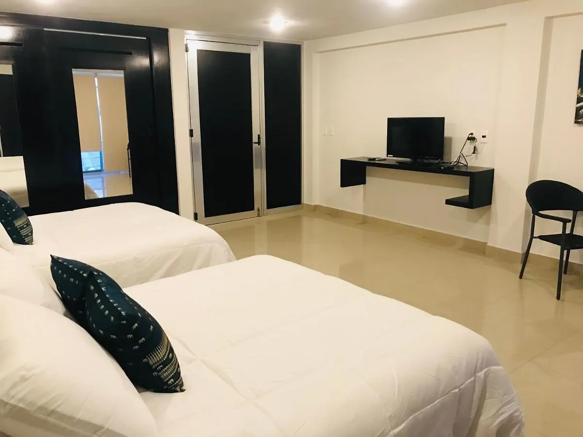 Deluxe Condos 42 Плая-дель-Кармен
