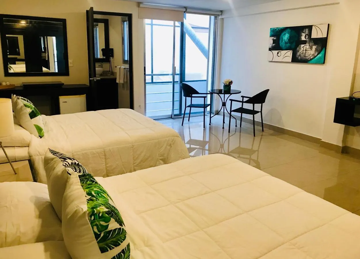 Bed & Breakfast Deluxe Condos 42 Playa del Carmen