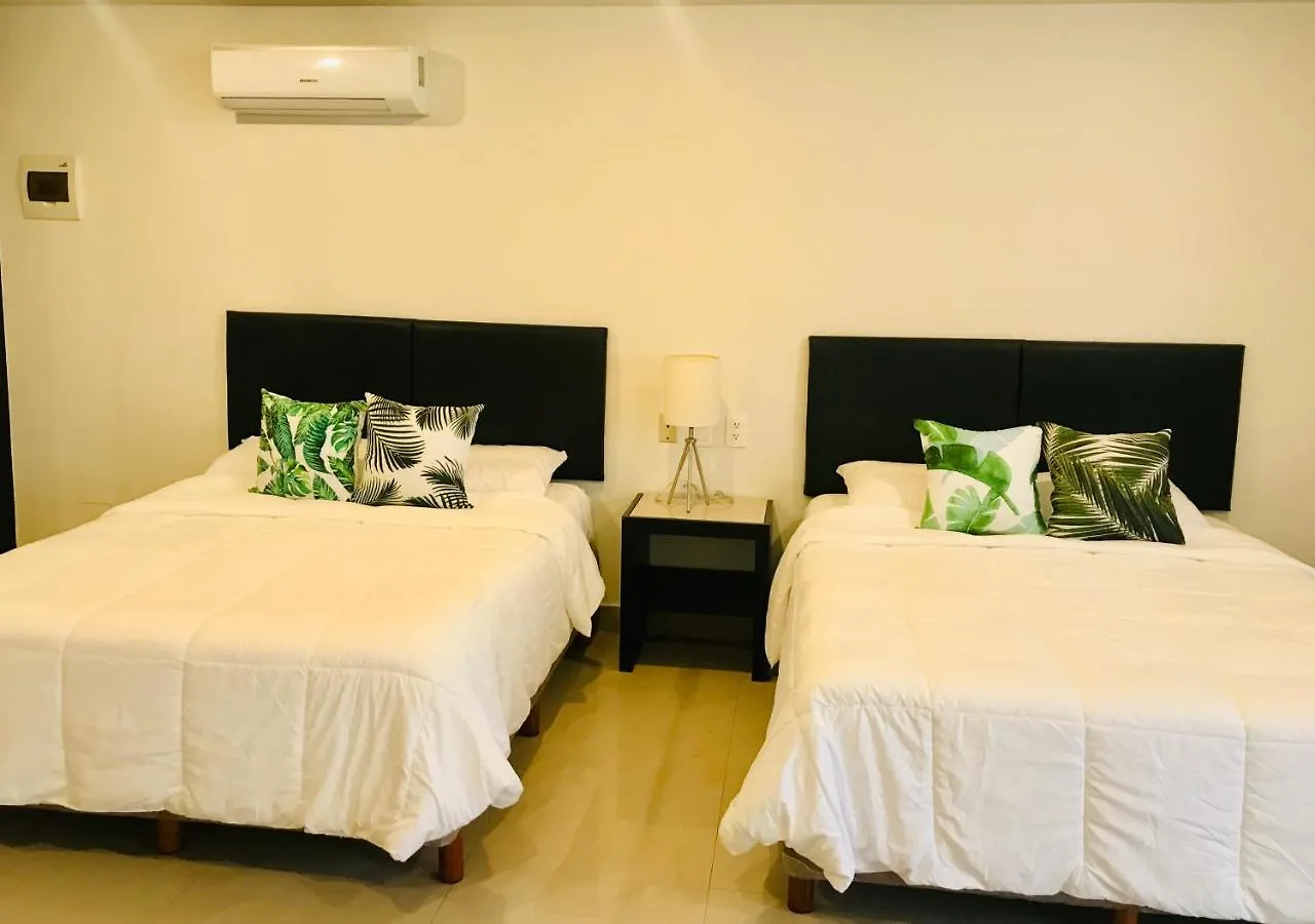 Deluxe Condos 42 Playa del Carmen Messico